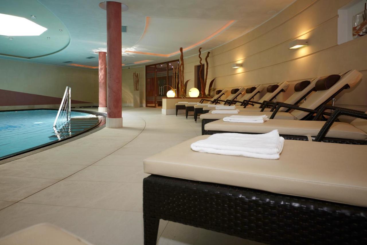 Hotel Carmen Dolomites Santa Cristina Val Gardena Esterno foto