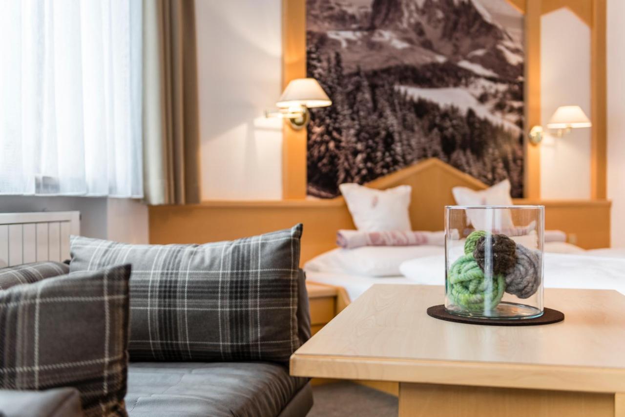 Hotel Carmen Dolomites Santa Cristina Val Gardena Esterno foto