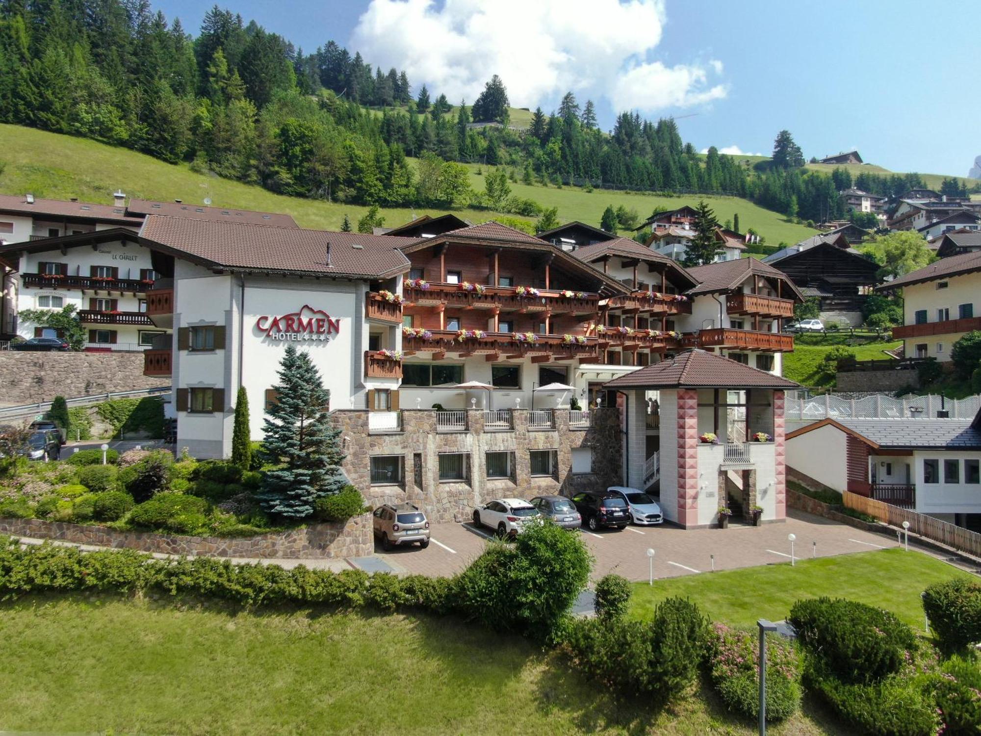 Hotel Carmen Dolomites Santa Cristina Val Gardena Esterno foto