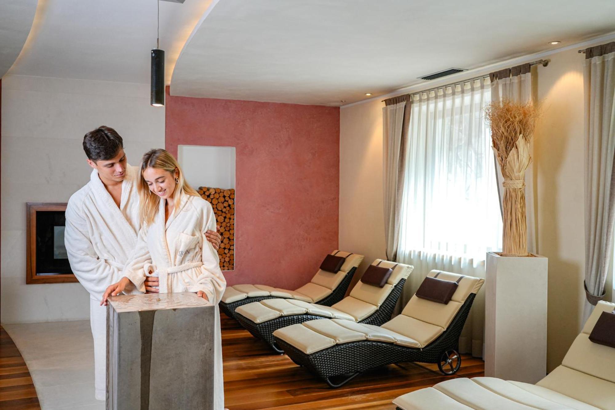 Hotel Carmen Dolomites Santa Cristina Val Gardena Esterno foto